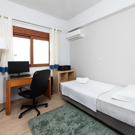 Ritas Modern In-City House Rhodes City Bagian luar foto