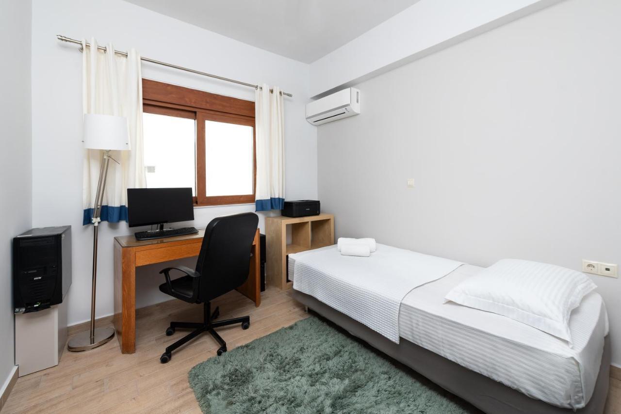 Ritas Modern In-City House Rhodes City Bagian luar foto