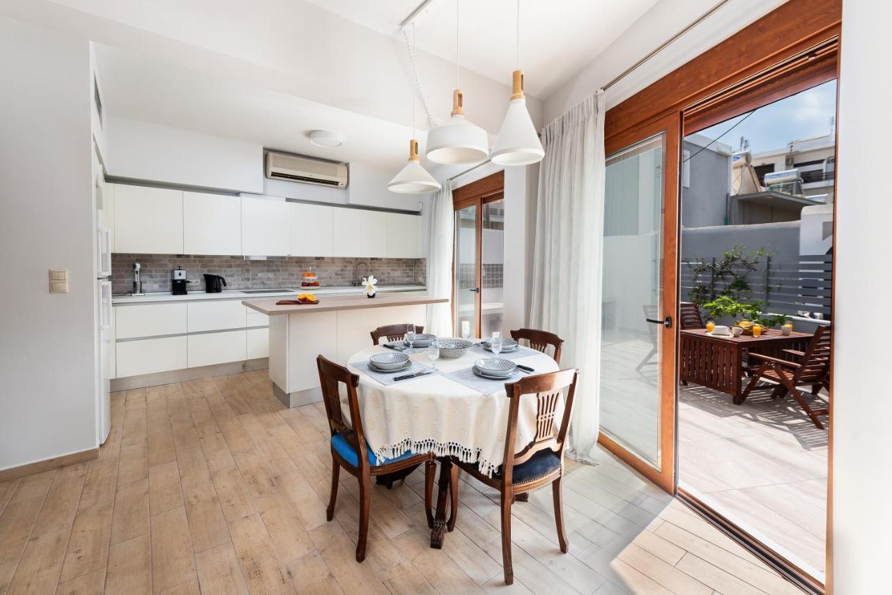 Ritas Modern In-City House Rhodes City Bagian luar foto