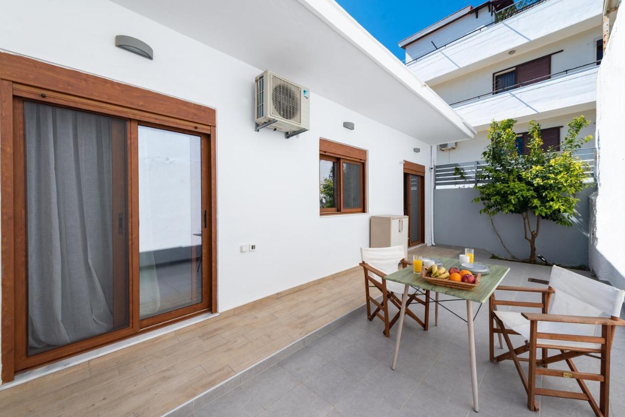 Ritas Modern In-City House Rhodes City Bagian luar foto